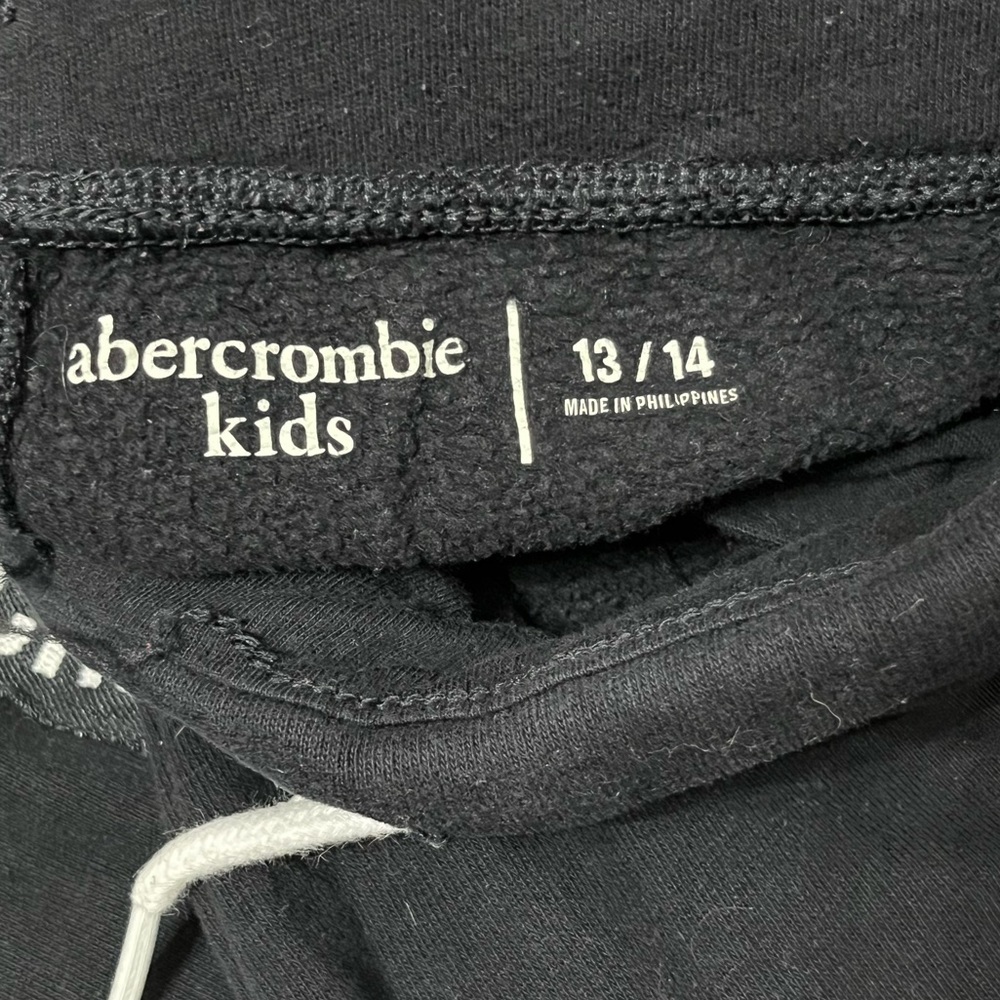 Abercrombie Kids Paint Splatter Tee & Sweatpants Bundle - Picture 5 of 6